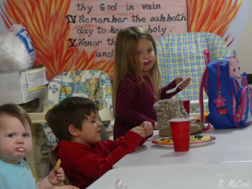 11-28-2021-Sandwich-Night-Ornament-Swap-P1190161