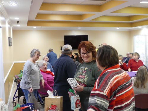 12-16-2023-Christmas-Ornament-Swap-P1280573