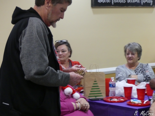 12-16-2023-Christmas-Ornament-Swap-P1300304