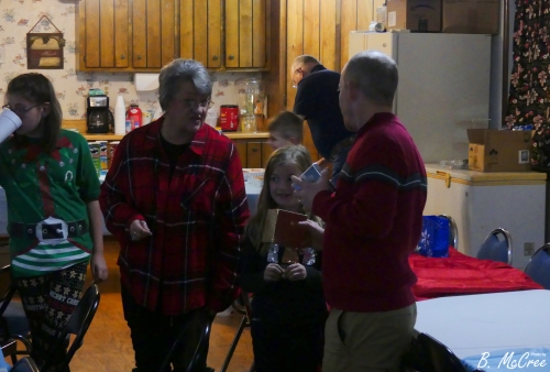 12-4-2022-Ornament-Swap-P1260107