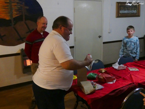 12-4-2022-Ornament-Swap-P1260346